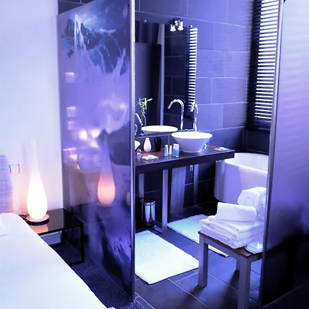 Les Bains Douches فندق تولوز